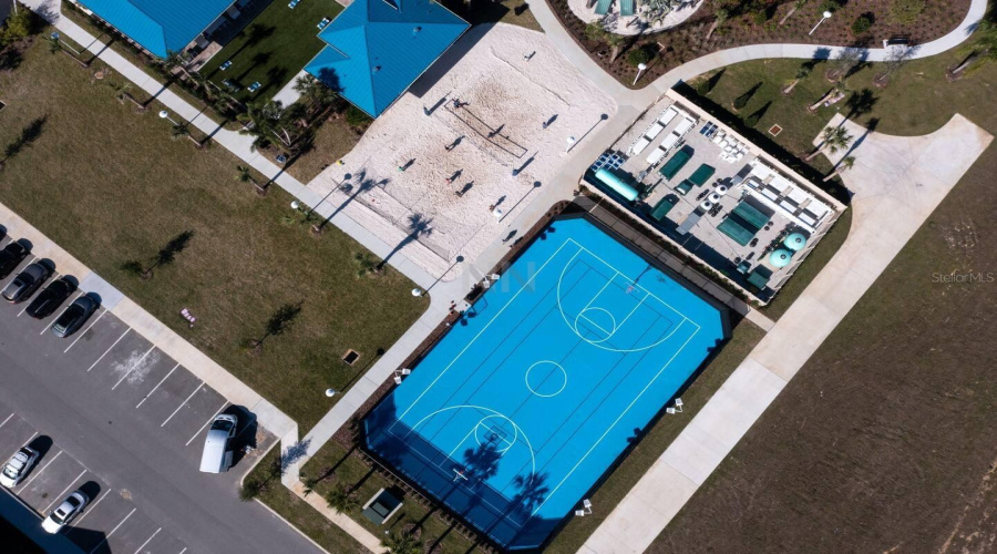 DAVENPORT, Florida 33897, 7 Bedrooms Bedrooms, ,5 BathroomsBathrooms,Residential,For Sale,KONA,0,MFRO6264499