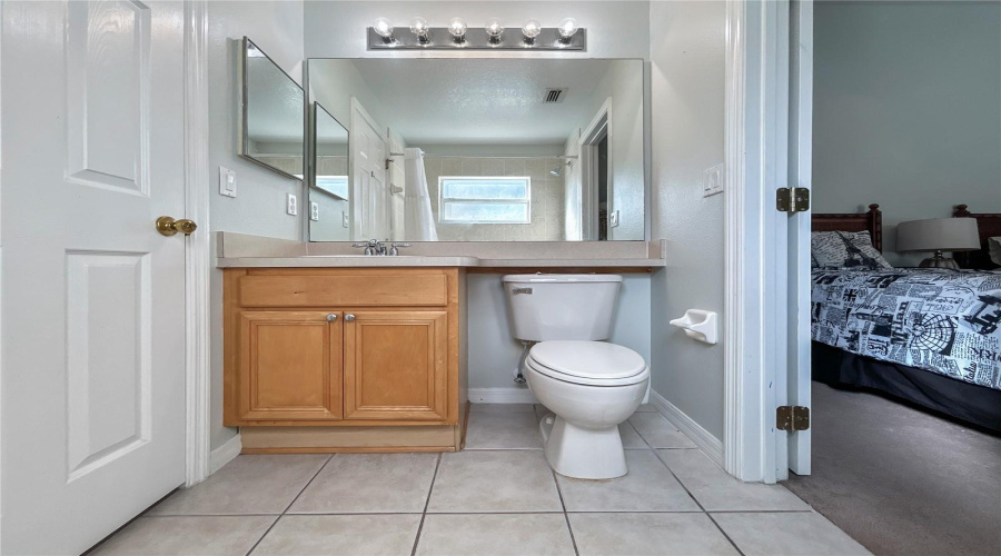 Jack & Jill bathroom