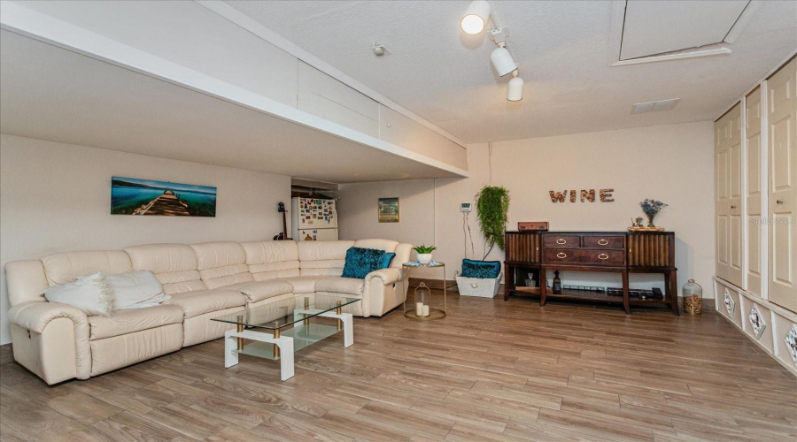 DAVENPORT, Florida 33897, 4 Bedrooms Bedrooms, ,3 BathroomsBathrooms,Residential,For Sale,BARBERA DR,0,MFRO6360957