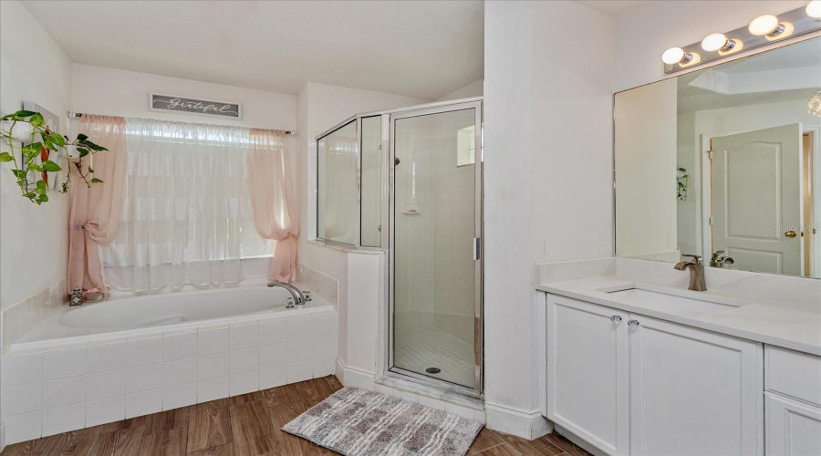 DAVENPORT, Florida 33897, 4 Bedrooms Bedrooms, ,3 BathroomsBathrooms,Residential,For Sale,BARBERA DR,0,MFRO6360957