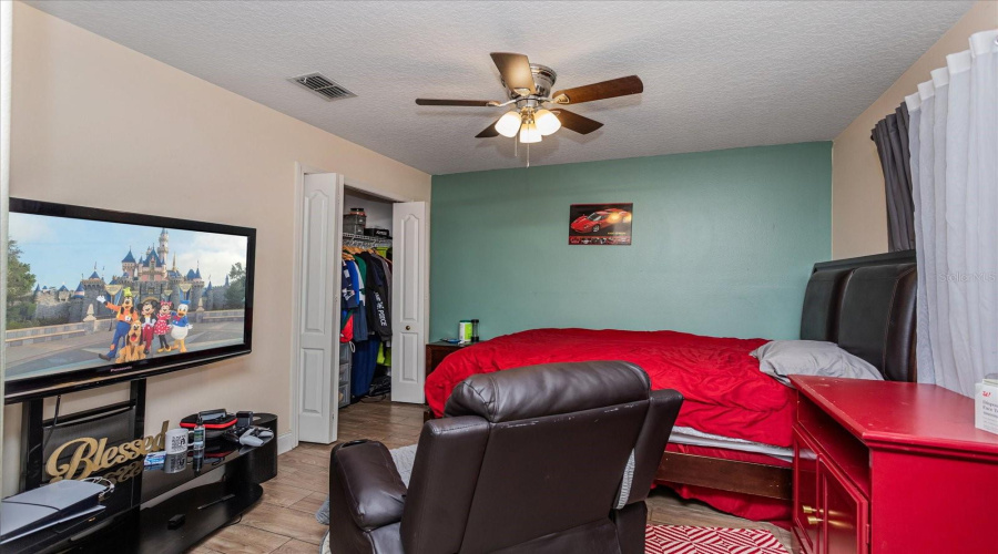 DAVENPORT, Florida 33897, 4 Bedrooms Bedrooms, ,3 BathroomsBathrooms,Residential,For Sale,BARBERA DR,0,MFRO6360957