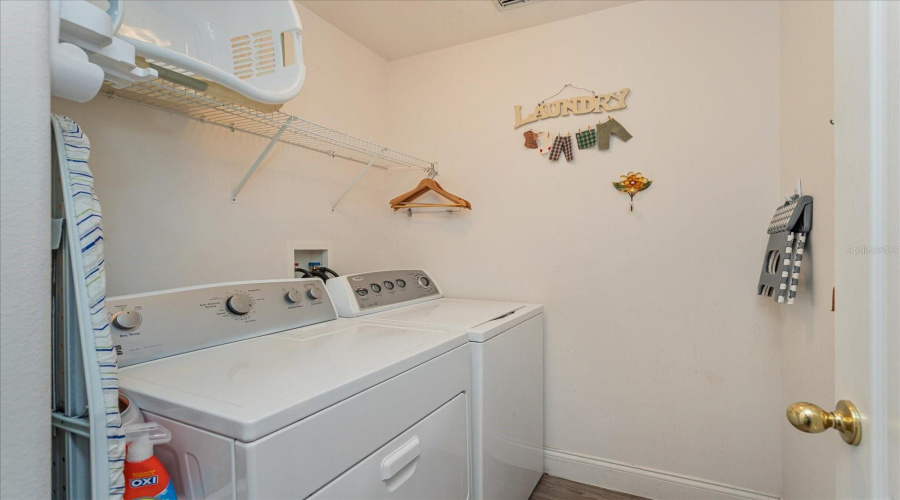 DAVENPORT, Florida 33897, 4 Bedrooms Bedrooms, ,3 BathroomsBathrooms,Residential,For Sale,BARBERA DR,0,MFRO6360957