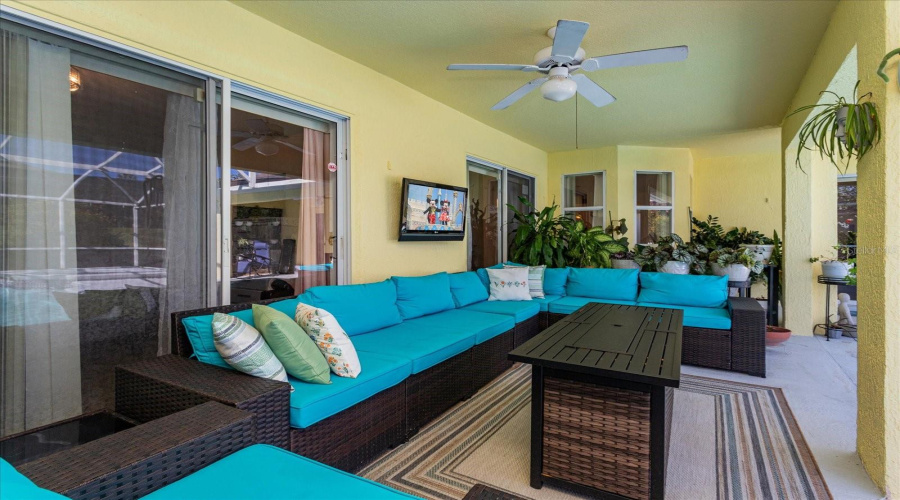 DAVENPORT, Florida 33897, 4 Bedrooms Bedrooms, ,3 BathroomsBathrooms,Residential,For Sale,BARBERA DR,0,MFRO6360957