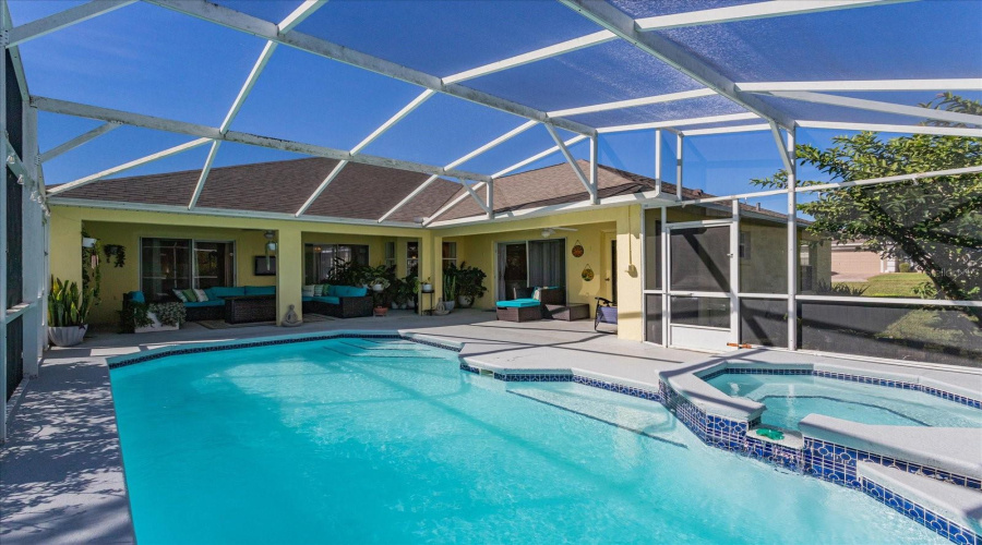 DAVENPORT, Florida 33897, 4 Bedrooms Bedrooms, ,3 BathroomsBathrooms,Residential,For Sale,BARBERA DR,0,MFRO6360957