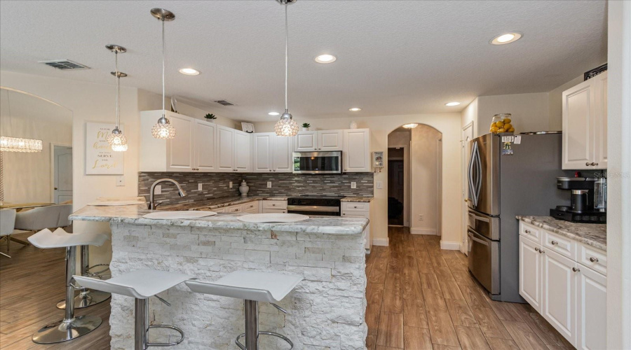 DAVENPORT, Florida 33897, 4 Bedrooms Bedrooms, ,3 BathroomsBathrooms,Residential,For Sale,BARBERA DR,0,MFRO6360957