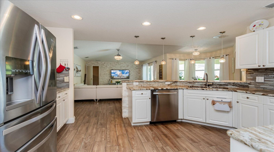 DAVENPORT, Florida 33897, 4 Bedrooms Bedrooms, ,3 BathroomsBathrooms,Residential,For Sale,BARBERA DR,0,MFRO6360957