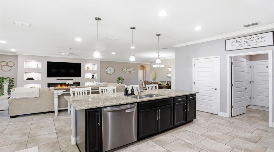 DAVENPORT, Florida 33837, 4 Bedrooms Bedrooms, ,3 BathroomsBathrooms,Residential,For Sale,NINA,0,MFRS5138605