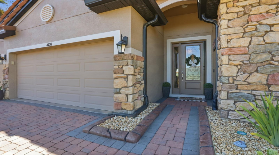 DAVENPORT, Florida 33837, 4 Bedrooms Bedrooms, ,3 BathroomsBathrooms,Residential,For Sale,NINA,0,MFRS5138605