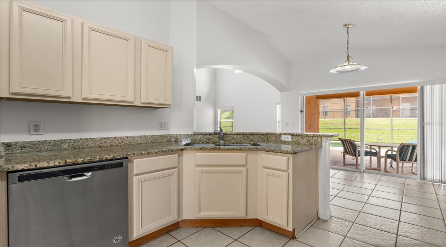 DAVENPORT, Florida 33897, 5 Bedrooms Bedrooms, ,3 BathroomsBathrooms,Residential,For Sale,HYPOLITA,0,MFRG5099749