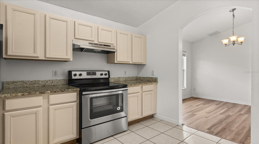 DAVENPORT, Florida 33897, 5 Bedrooms Bedrooms, ,3 BathroomsBathrooms,Residential,For Sale,HYPOLITA,0,MFRG5099749