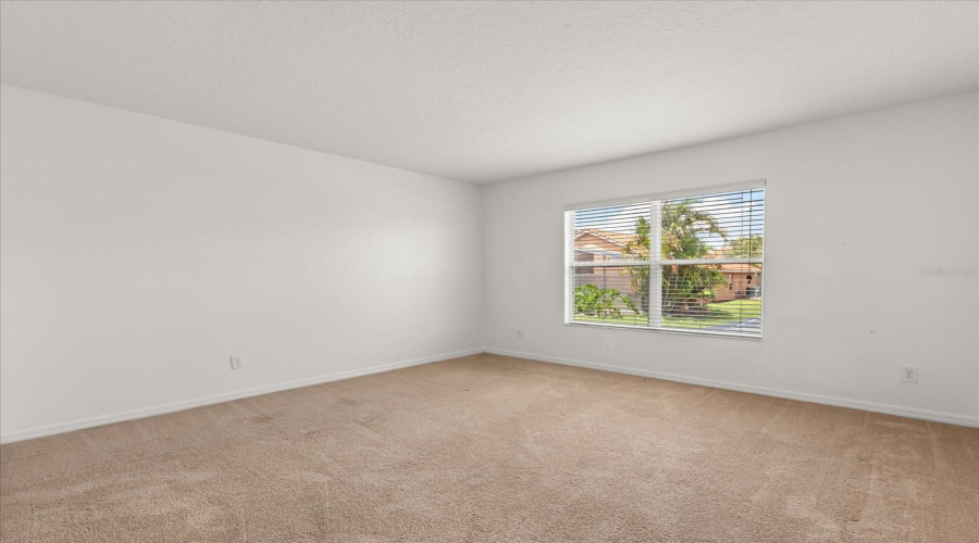 DAVENPORT, Florida 33897, 5 Bedrooms Bedrooms, ,3 BathroomsBathrooms,Residential,For Sale,HYPOLITA,0,MFRG5099749