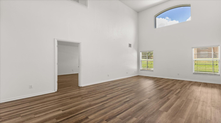 DAVENPORT, Florida 33897, 5 Bedrooms Bedrooms, ,3 BathroomsBathrooms,Residential,For Sale,HYPOLITA,0,MFRG5099749