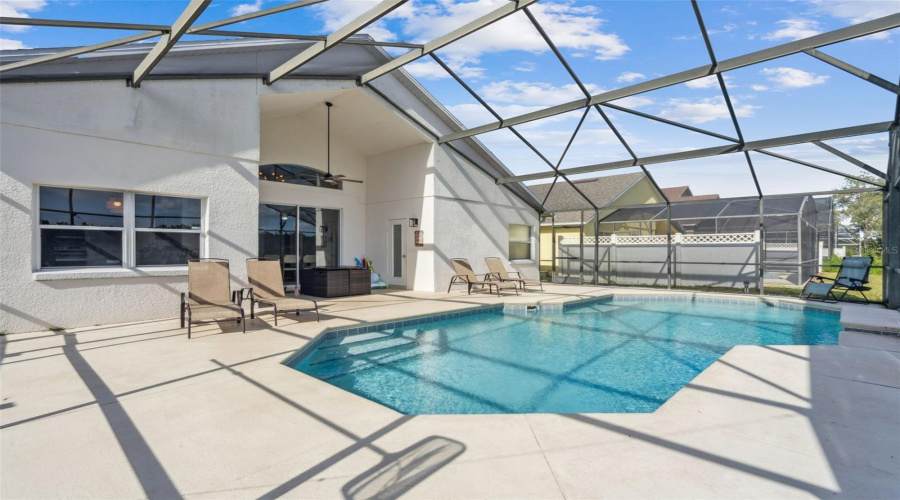 KISSIMMEE, Florida 34747, 6 Bedrooms Bedrooms, ,4 BathroomsBathrooms,Residential,For Sale,BLOOMING ALAMANDA,0,MFRS5136858