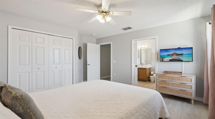 KISSIMMEE, Florida 34747, 6 Bedrooms Bedrooms, ,4 BathroomsBathrooms,Residential,For Sale,BLOOMING ALAMANDA,0,MFRS5136858