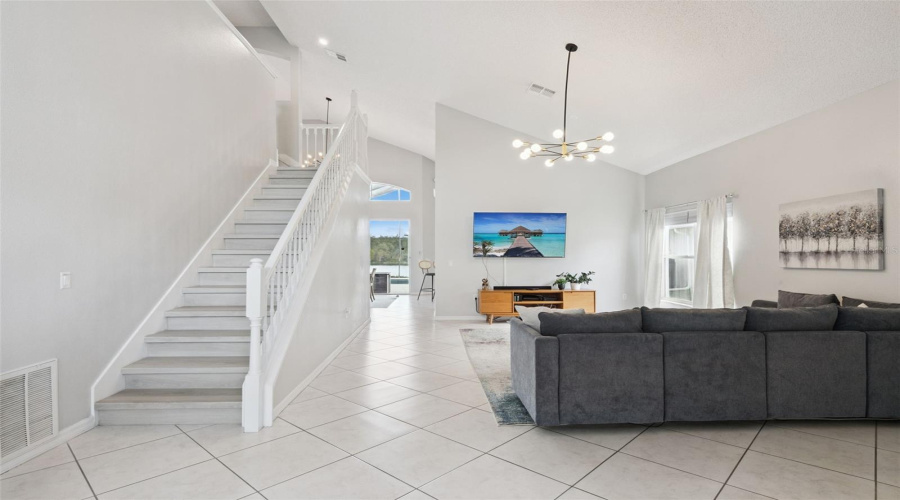 KISSIMMEE, Florida 34747, 6 Bedrooms Bedrooms, ,4 BathroomsBathrooms,Residential,For Sale,BLOOMING ALAMANDA,0,MFRS5136858