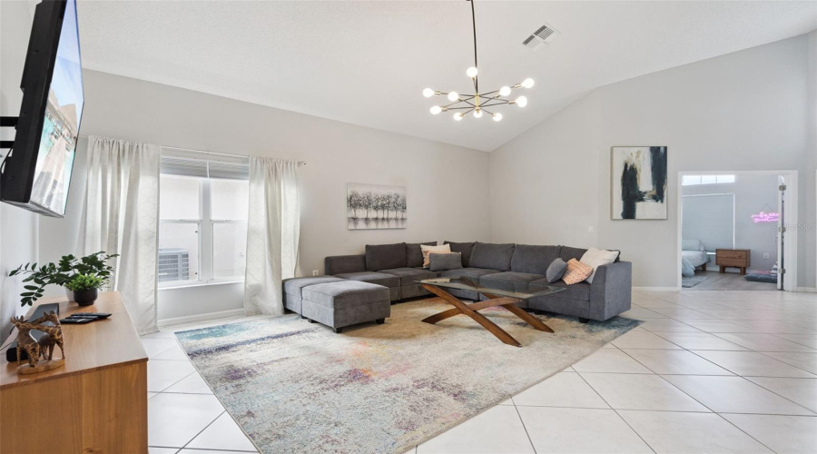 KISSIMMEE, Florida 34747, 6 Bedrooms Bedrooms, ,4 BathroomsBathrooms,Residential,For Sale,BLOOMING ALAMANDA,0,MFRS5136858