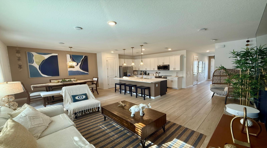 DAVENPORT, Florida 33896, 3 Bedrooms Bedrooms, ,2 BathroomsBathrooms,Residential,For Sale,LONGBOAT DR,0,MFRS5138529