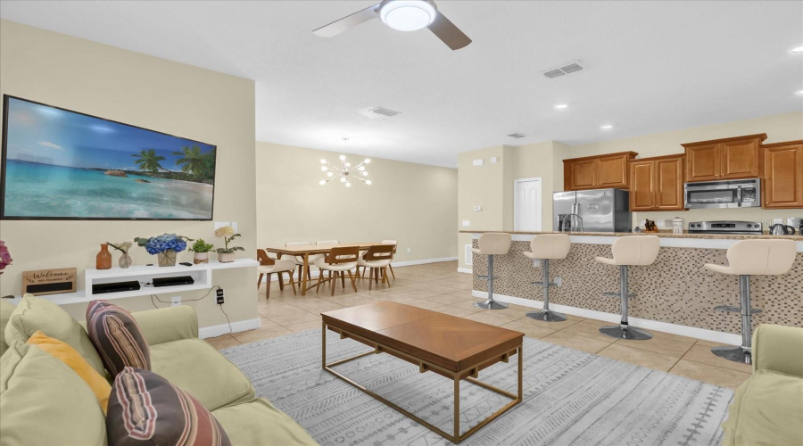 KISSIMMEE, Florida 34747, 4 Bedrooms Bedrooms, ,3 BathroomsBathrooms,Residential,For Sale,BANANA PALM,0,MFRS5138629