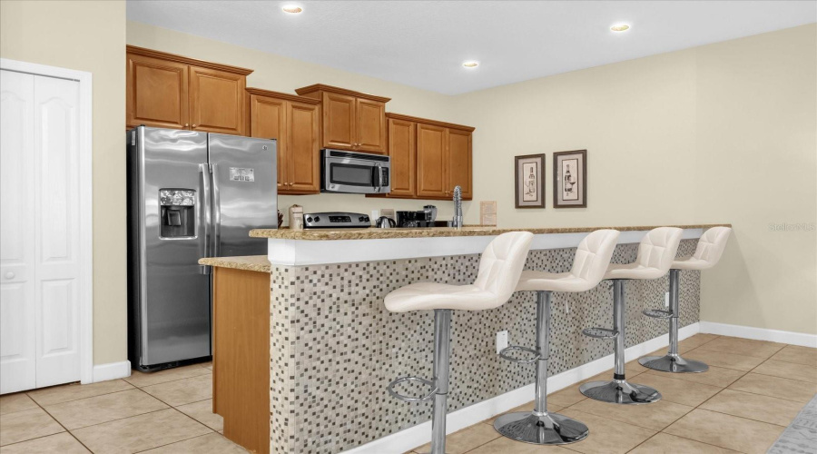 KISSIMMEE, Florida 34747, 4 Bedrooms Bedrooms, ,3 BathroomsBathrooms,Residential,For Sale,BANANA PALM,0,MFRS5138629