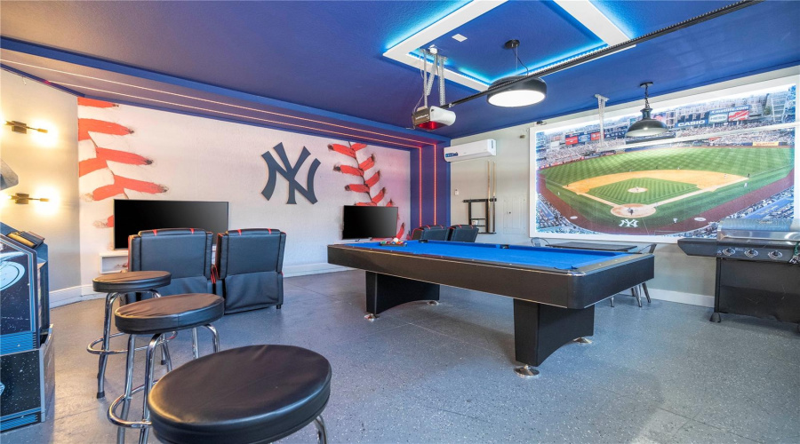 KISSIMMEE, Florida 34747, 6 Bedrooms Bedrooms, ,6 BathroomsBathrooms,Residential,For Sale,SOUTHFIELD,0,MFRO6359557