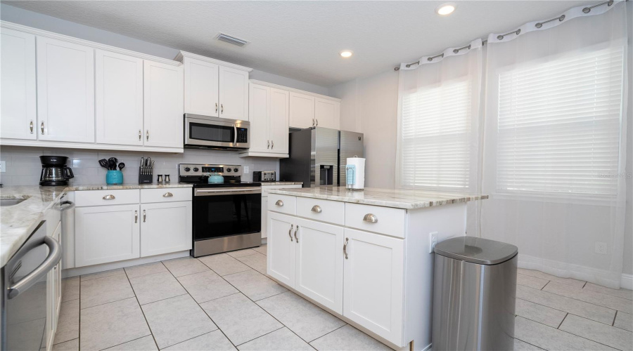 KISSIMMEE, Florida 34747, 6 Bedrooms Bedrooms, ,6 BathroomsBathrooms,Residential,For Sale,SOUTHFIELD,0,MFRO6359557