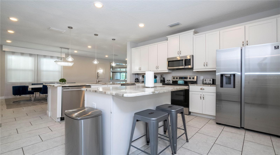 KISSIMMEE, Florida 34747, 6 Bedrooms Bedrooms, ,6 BathroomsBathrooms,Residential,For Sale,SOUTHFIELD,0,MFRO6359557