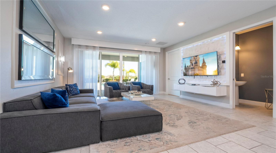 KISSIMMEE, Florida 34747, 6 Bedrooms Bedrooms, ,6 BathroomsBathrooms,Residential,For Sale,SOUTHFIELD,0,MFRO6359557