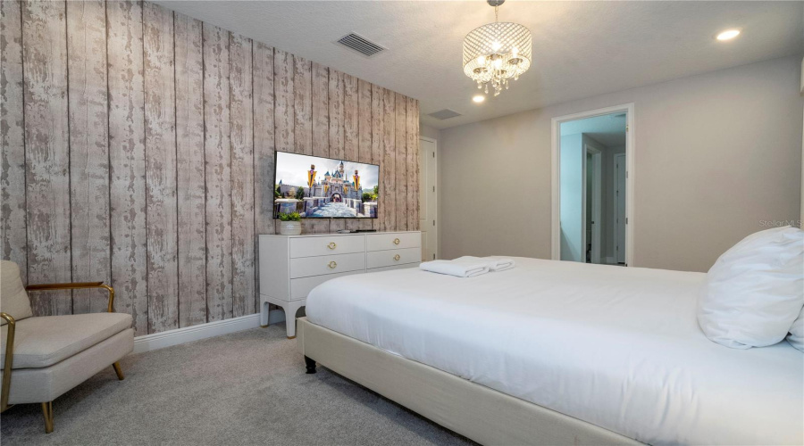 KISSIMMEE, Florida 34747, 6 Bedrooms Bedrooms, ,6 BathroomsBathrooms,Residential,For Sale,SOUTHFIELD,0,MFRO6359557