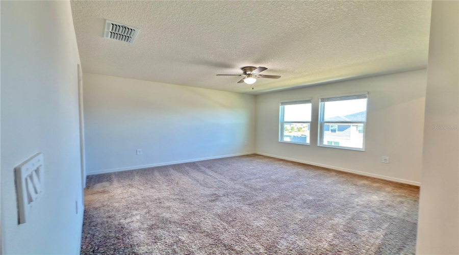 DAVENPORT, Florida 33896, 3 Bedrooms Bedrooms, ,2 BathroomsBathrooms,Residential,For Sale,WESTSIDE HILLS,0,MFRO6360265