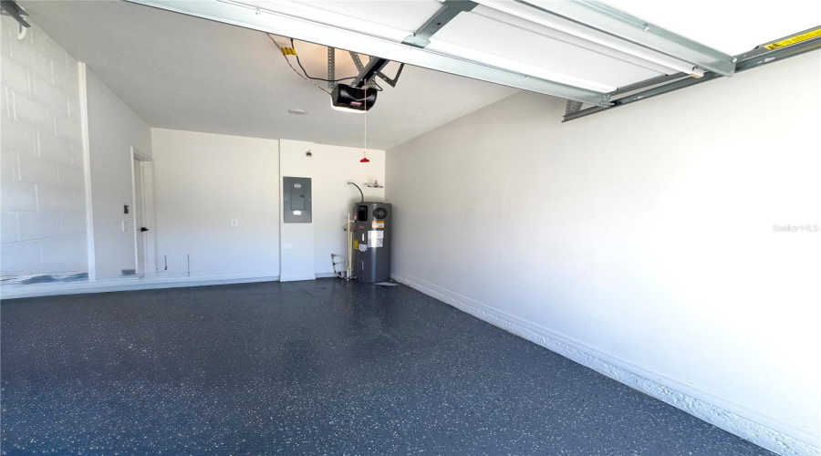 DAVENPORT, Florida 33896, 3 Bedrooms Bedrooms, ,2 BathroomsBathrooms,Residential,For Sale,WESTSIDE HILLS,0,MFRO6360265