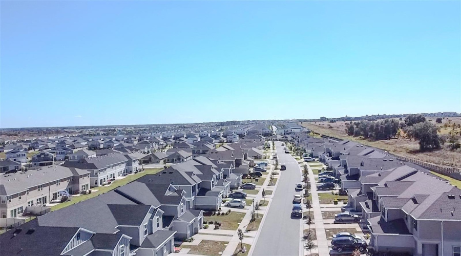 DAVENPORT, Florida 33896, 3 Bedrooms Bedrooms, ,2 BathroomsBathrooms,Residential,For Sale,WESTSIDE HILLS,0,MFRO6360265