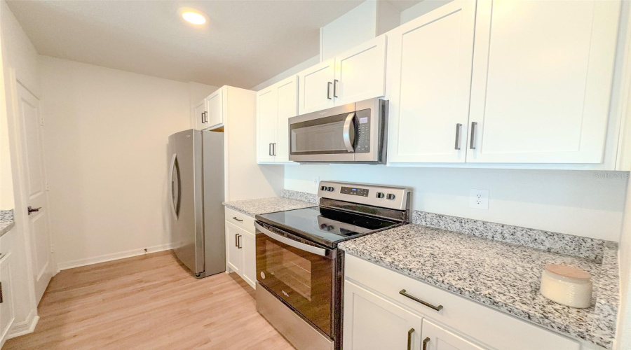 DAVENPORT, Florida 33896, 3 Bedrooms Bedrooms, ,2 BathroomsBathrooms,Residential,For Sale,WESTSIDE HILLS,0,MFRO6360265