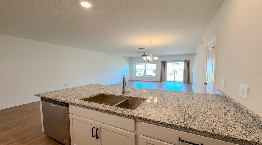 DAVENPORT, Florida 33896, 3 Bedrooms Bedrooms, ,2 BathroomsBathrooms,Residential,For Sale,WESTSIDE HILLS,0,MFRO6360265