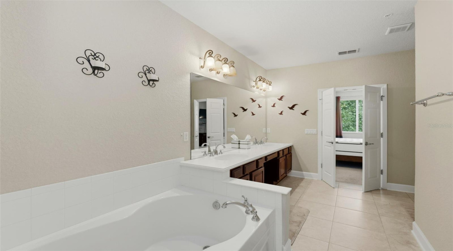 DAVENPORT, Florida 33896, 3 Bedrooms Bedrooms, ,2 BathroomsBathrooms,Residential,For Sale,LISBON,0,MFRO6360870