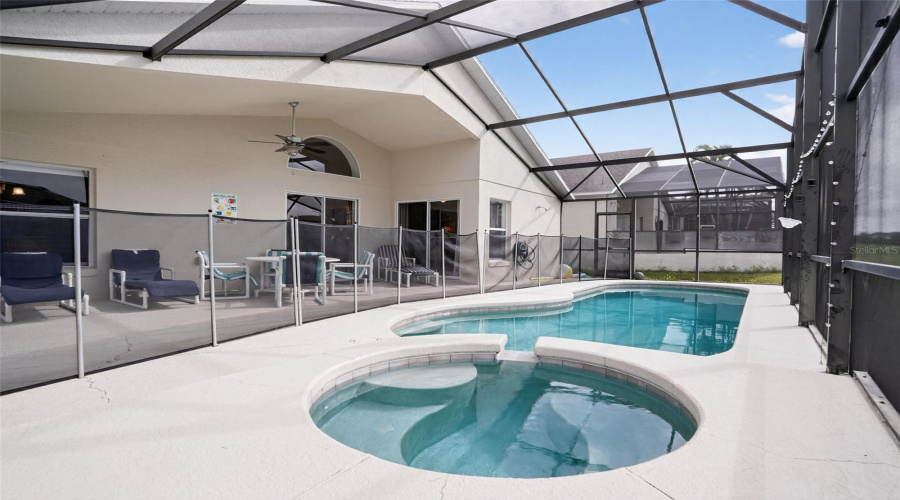 Pool & Spa /Large Extended Deck