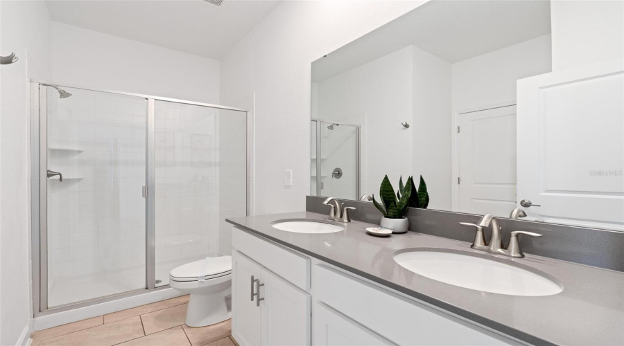 DAVENPORT, Florida 33896, 7 Bedrooms Bedrooms, ,5 BathroomsBathrooms,Residential,For Sale,SOMMERSET HILLS,0,MFRS5138624