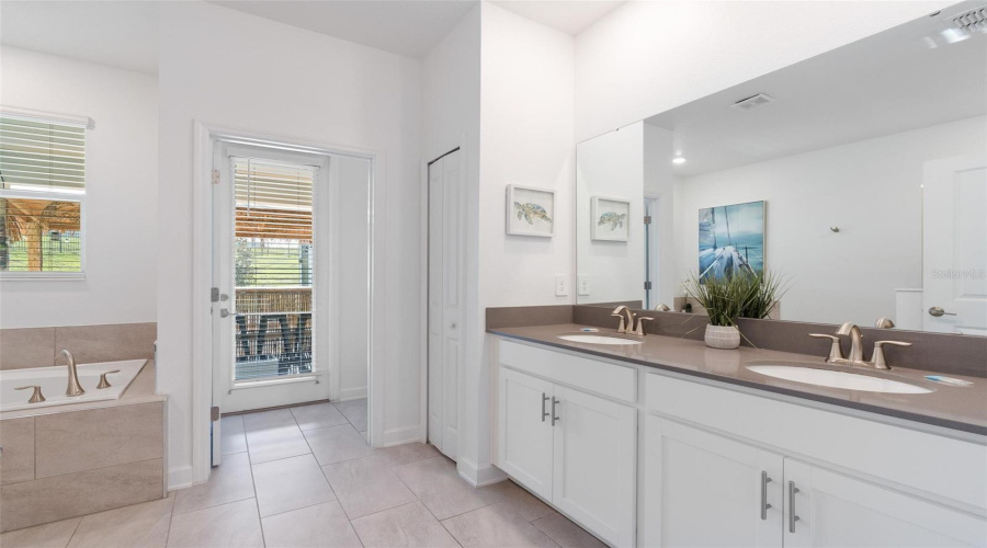 DAVENPORT, Florida 33896, 7 Bedrooms Bedrooms, ,5 BathroomsBathrooms,Residential,For Sale,SOMMERSET HILLS,0,MFRS5138624