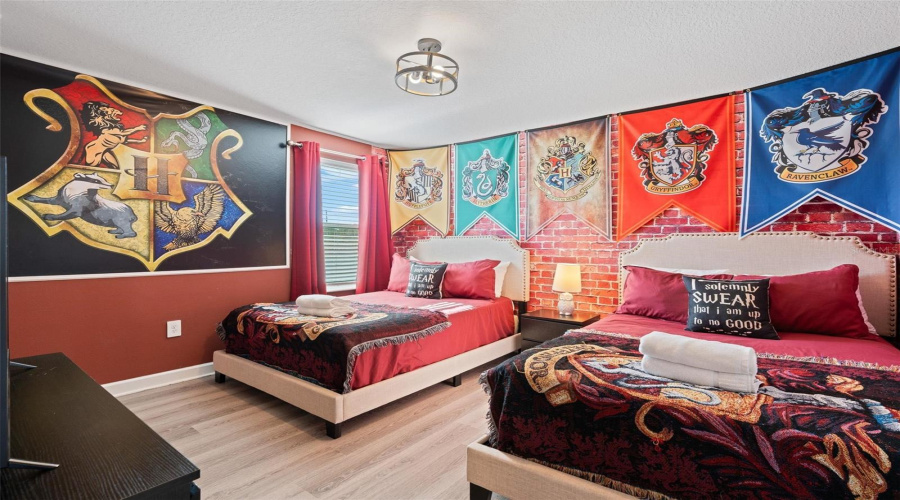 DAVENPORT, Florida 33896, 7 Bedrooms Bedrooms, ,5 BathroomsBathrooms,Residential,For Sale,SOMMERSET HILLS,0,MFRS5138624