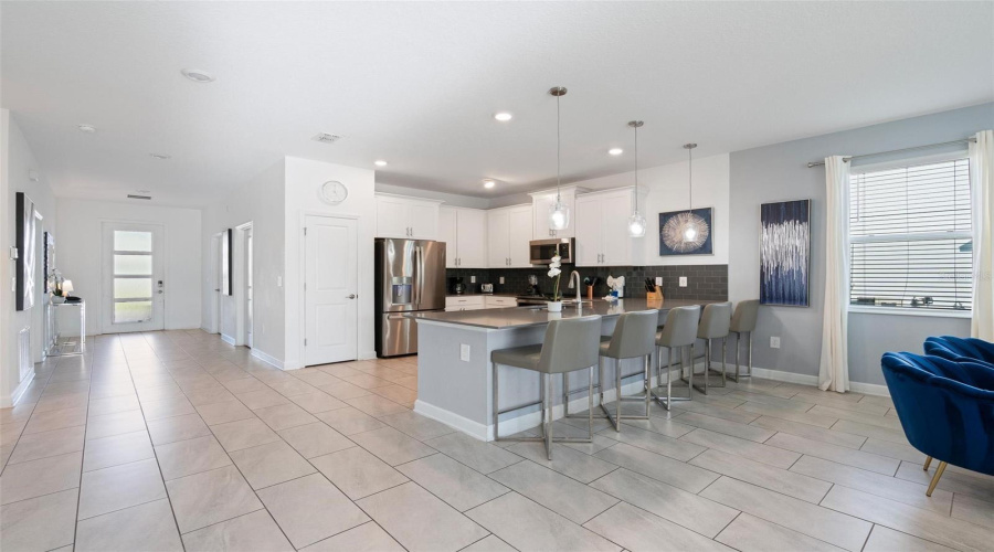 DAVENPORT, Florida 33896, 7 Bedrooms Bedrooms, ,5 BathroomsBathrooms,Residential,For Sale,SOMMERSET HILLS,0,MFRS5138624