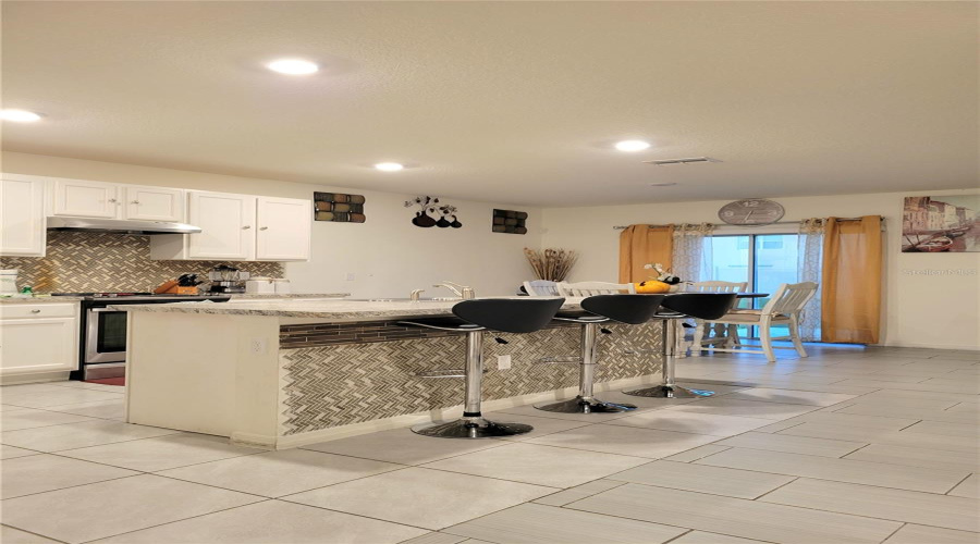 DAVENPORT, Florida 33897, 5 Bedrooms Bedrooms, ,3 BathroomsBathrooms,Residential,For Sale,FOX SQUIRREL,0,MFRP4934869