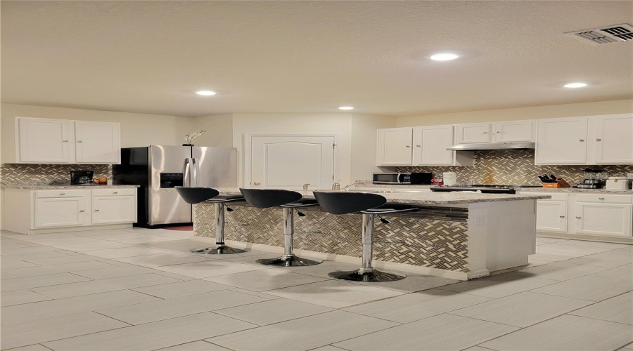 DAVENPORT, Florida 33897, 5 Bedrooms Bedrooms, ,3 BathroomsBathrooms,Residential,For Sale,FOX SQUIRREL,0,MFRP4934869