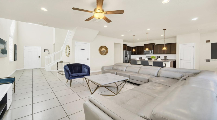 KISSIMMEE, Florida 34747, 5 Bedrooms Bedrooms, ,4 BathroomsBathrooms,Residential,For Sale,DUBAI,0,MFRO6361157