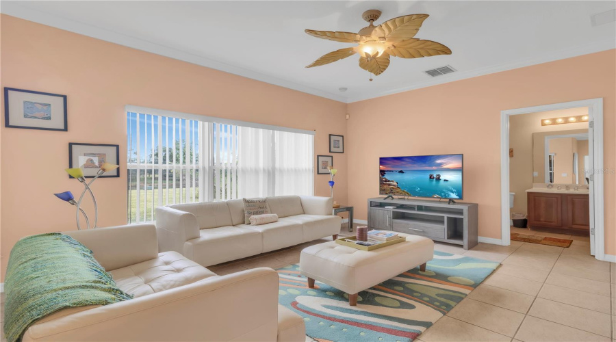 KISSIMMEE, Florida 34746, 4 Bedrooms Bedrooms, ,3 BathroomsBathrooms,Residential,For Sale,MEADOW VIEW,0,MFRR4910195