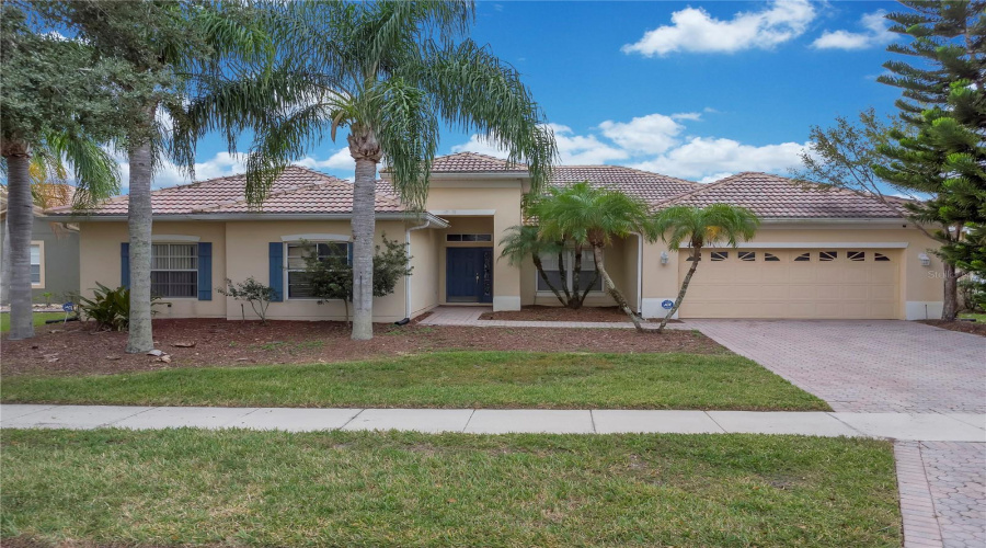KISSIMMEE, Florida 34746, 4 Bedrooms Bedrooms, ,3 BathroomsBathrooms,Residential,For Sale,MEADOW VIEW,0,MFRR4910195