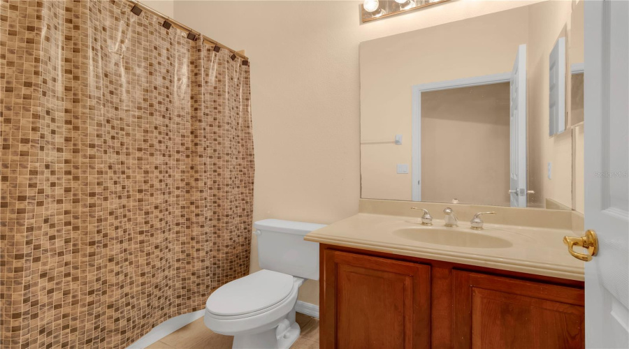 KISSIMMEE, Florida 34746, 4 Bedrooms Bedrooms, ,3 BathroomsBathrooms,Residential,For Sale,MEADOW VIEW,0,MFRR4910195