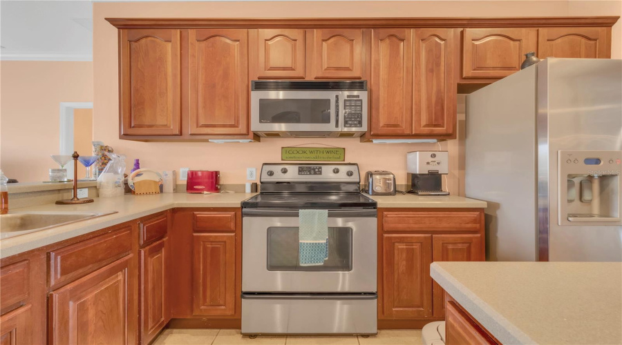 KISSIMMEE, Florida 34746, 4 Bedrooms Bedrooms, ,3 BathroomsBathrooms,Residential,For Sale,MEADOW VIEW,0,MFRR4910195