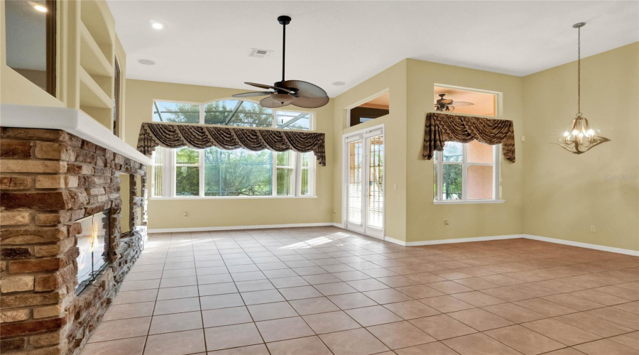 KISSIMMEE, Florida 34746, 4 Bedrooms Bedrooms, ,3 BathroomsBathrooms,Residential,For Sale,DRIVE,0,MFRO6254515