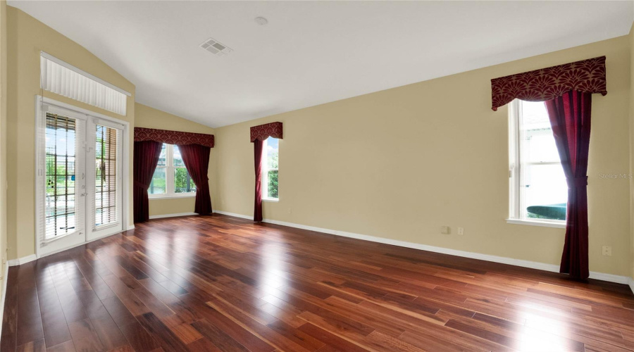 KISSIMMEE, Florida 34746, 4 Bedrooms Bedrooms, ,3 BathroomsBathrooms,Residential,For Sale,DRIVE,0,MFRO6254515