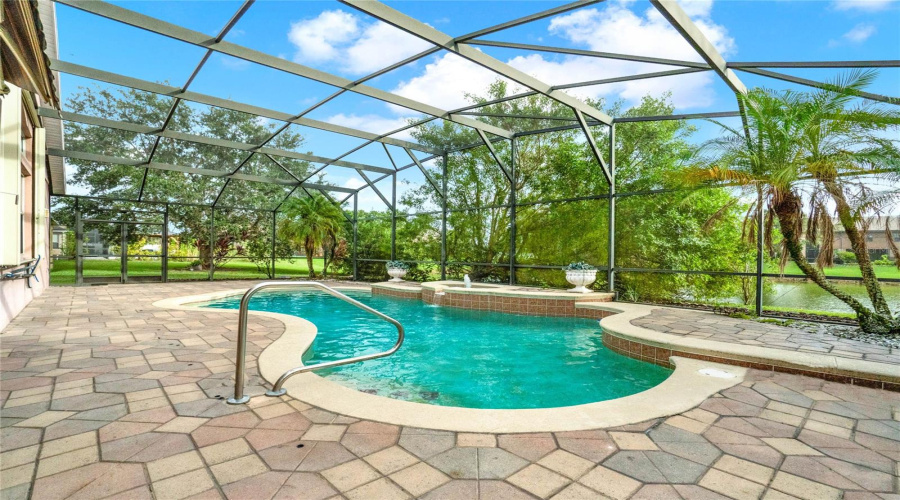 KISSIMMEE, Florida 34746, 4 Bedrooms Bedrooms, ,3 BathroomsBathrooms,Residential,For Sale,DRIVE,0,MFRO6254515