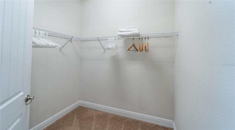 KISSIMMEE, Florida 34747, 5 Bedrooms Bedrooms, ,4 BathroomsBathrooms,Residential,For Sale,MARKER,0,MFRO6361231